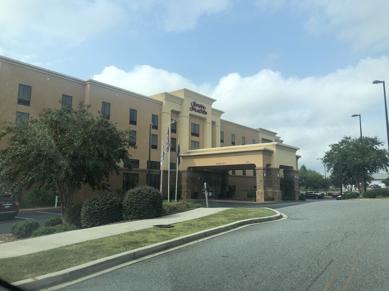 More Photos Of 329-339 Us-123-byp, Seneca Unknown For Lease