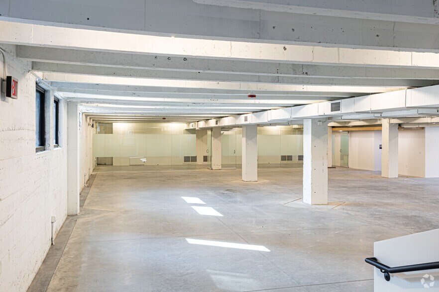 More Photos Of 14 W 3rd St, Kansas City Office For Lease