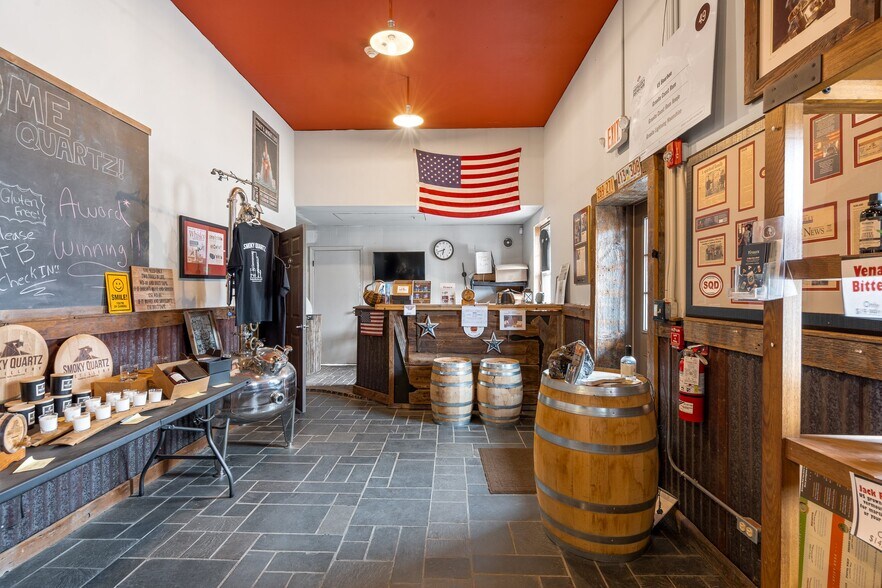 More Photos Of 920 Lafayette Rd, Seabrook Unknown For Sale