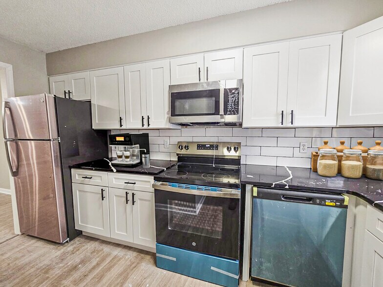 More Photos Of 242 Shenandoah Pl, Henderson Apartments For Sale