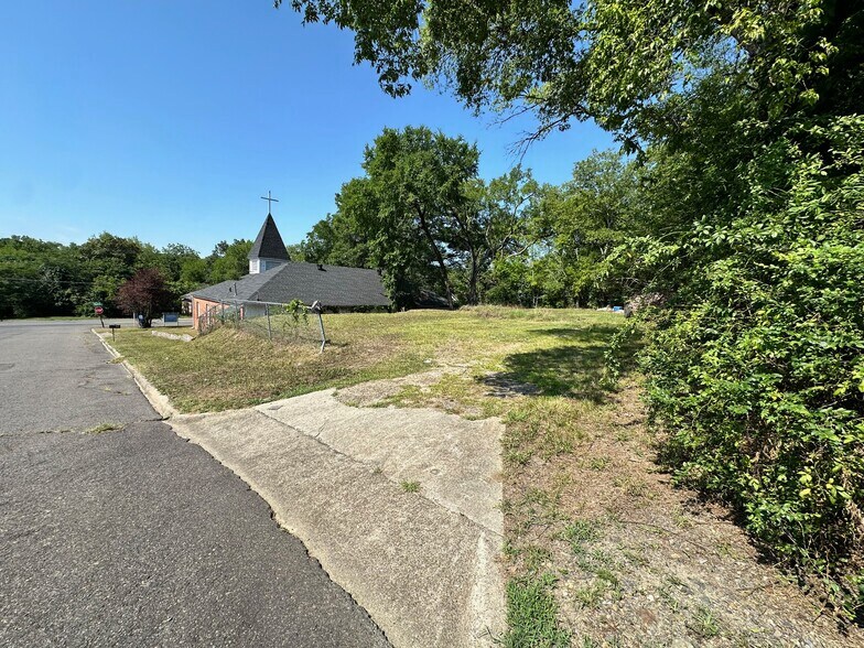 More Photos Of 1107 Spring St, Hot Springs Flex For Sale