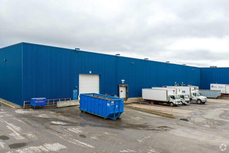 More Photos Of 5780 Rue Ontario E, Montréal Warehouse For Sale