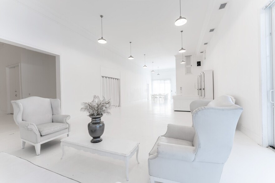 More Photos Of 363-367 NE 61st St, Miami Loft Creative Space For Lease