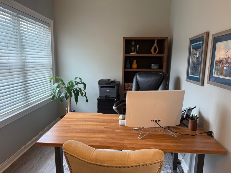 More Photos Of 4595 Towne Lake Pky, Woodstock Medical For Lease