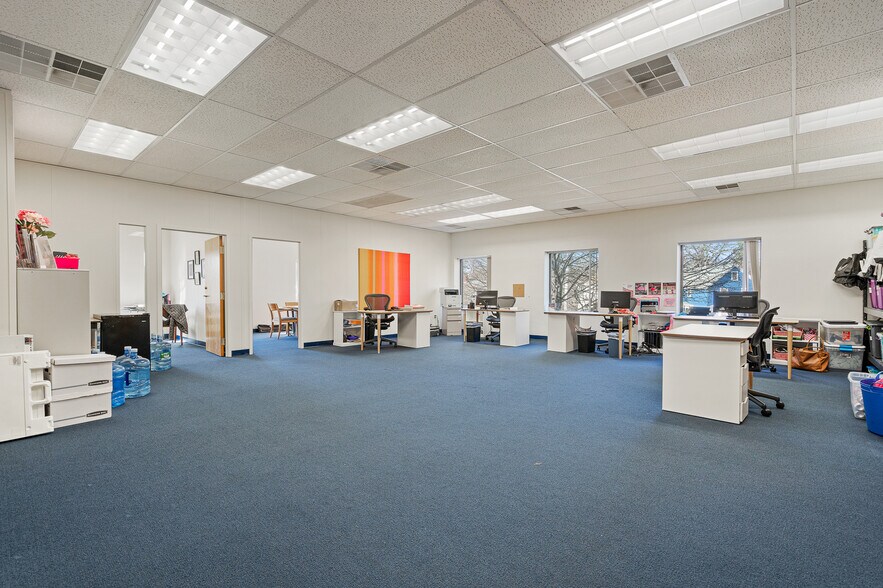 More Photos Of 2000 Commonwealth Ave, Newton Office For Lease