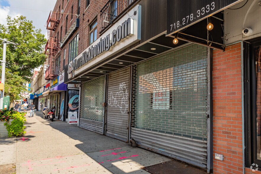 More Photos Of 3243 Steinway St, Long Island City Apartments For Lease
