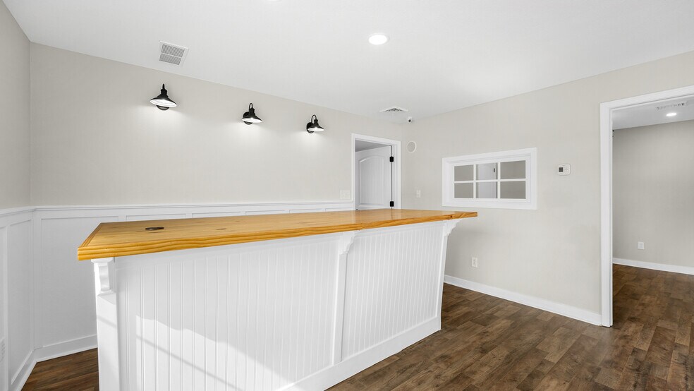 More Photos Of 900 Highway 42, Iberia Freestanding For Sale