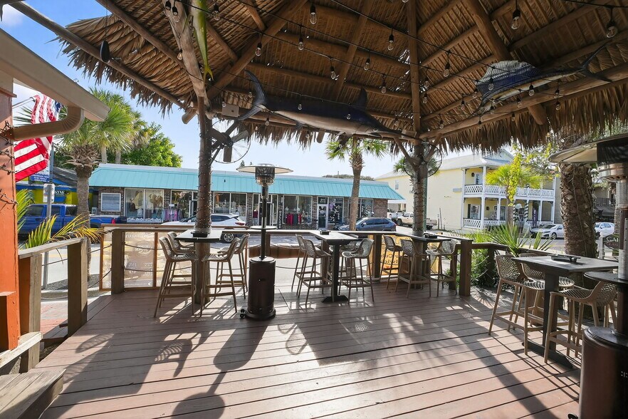 More Photos Of 314 Flagler Ave, New Smyrna Beach Storefront For Sale