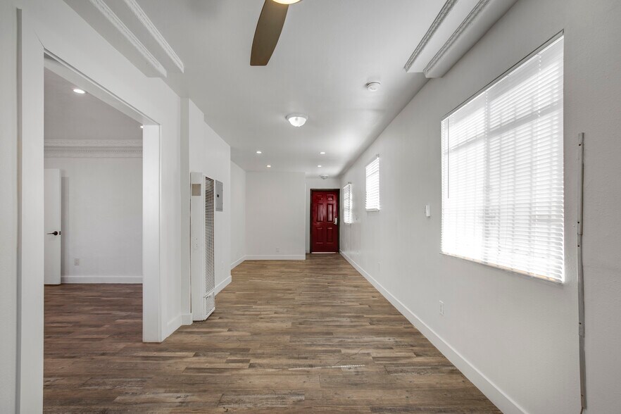 More Photos Of 520 W 82nd St, Los Angeles Apartments For Sale