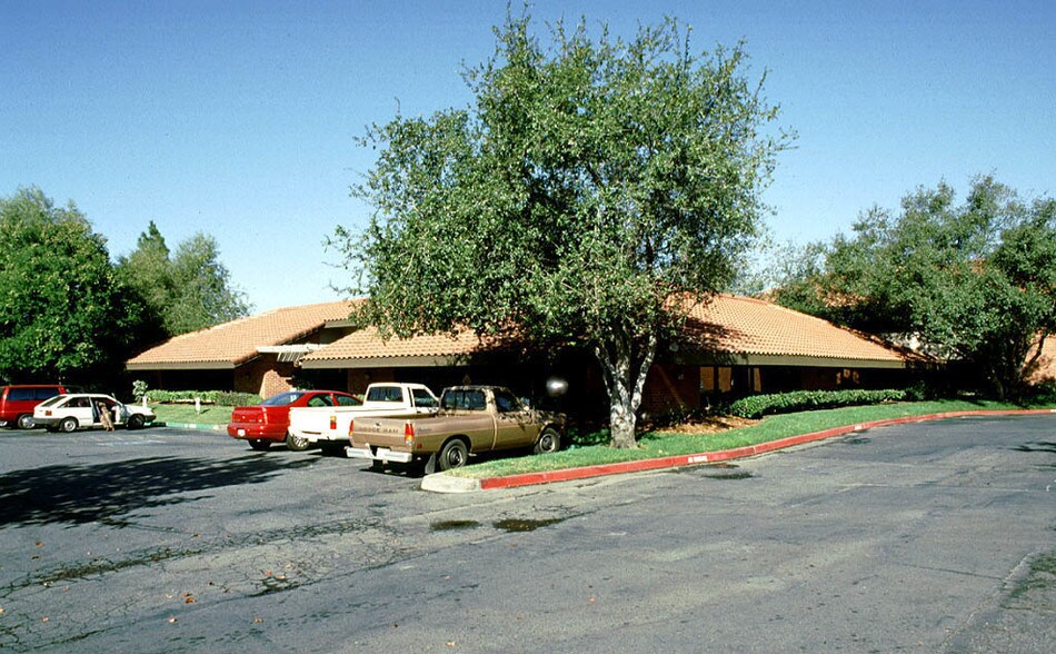 More Photos Of 2025 Hurley Way, Sacramento Unknown For Lease