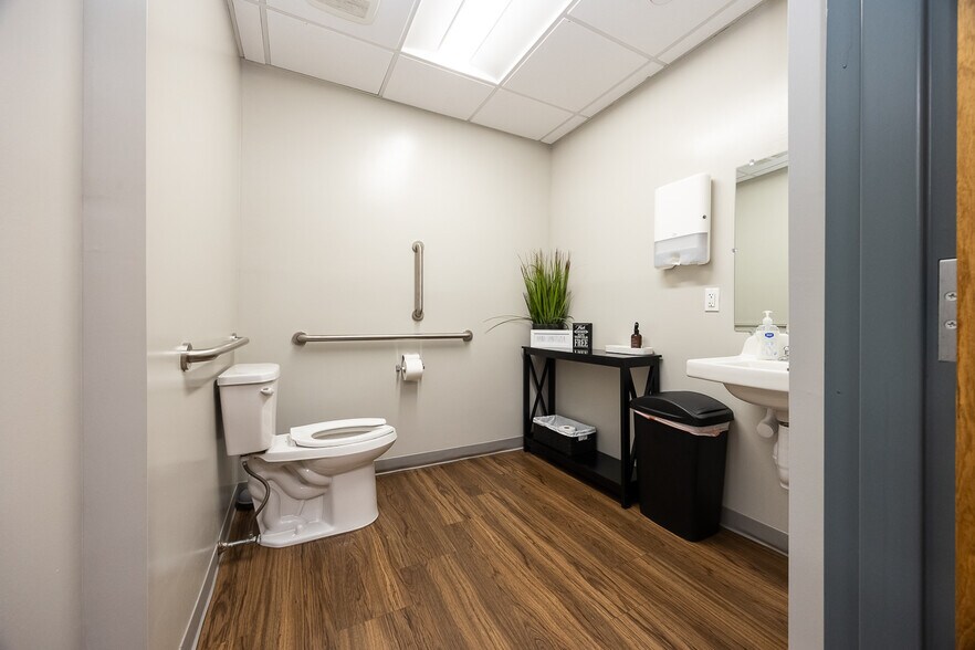 More Photos Of 728 Springdale Dr, Exton Office For Lease