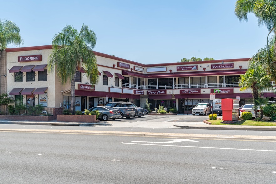 More Photos Of 23942-23945 Lyons Ave, Santa Clarita Storefront Retail Office For Lease