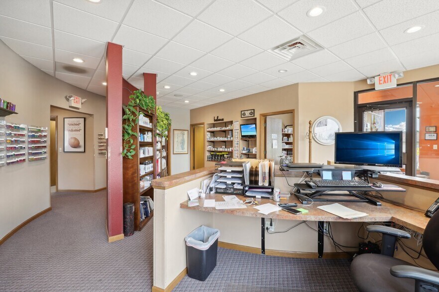 More Photos Of 101 Jones St, Barneveld General Retail For Sale