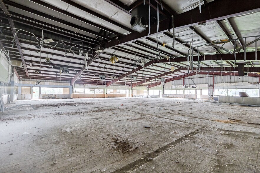 More Photos Of 1224 Buccaneer Club Rd NE, Townsend General Retail For Sale