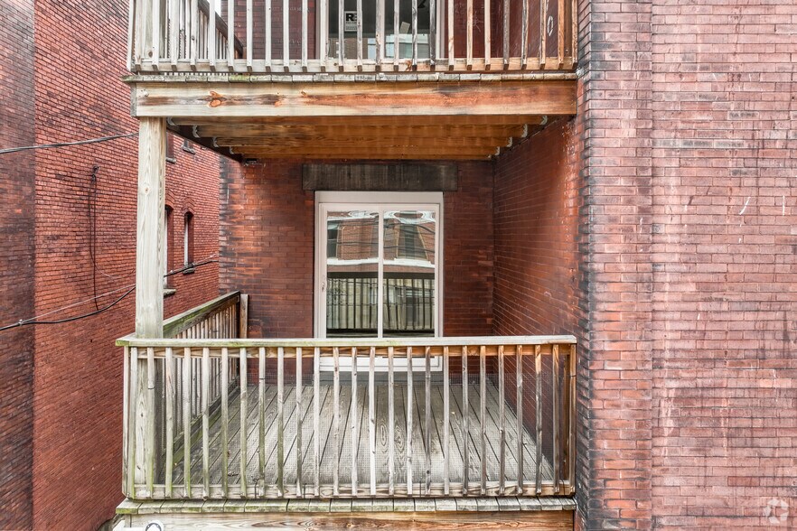 More Photos Of 328 S Mathilda St, Pittsburgh Multifamily For Sale