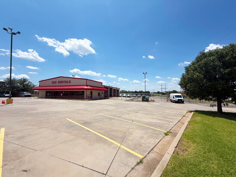 Primary Photo Of 3701 S Meridian Ave, Oklahoma City Warehouse For Sale