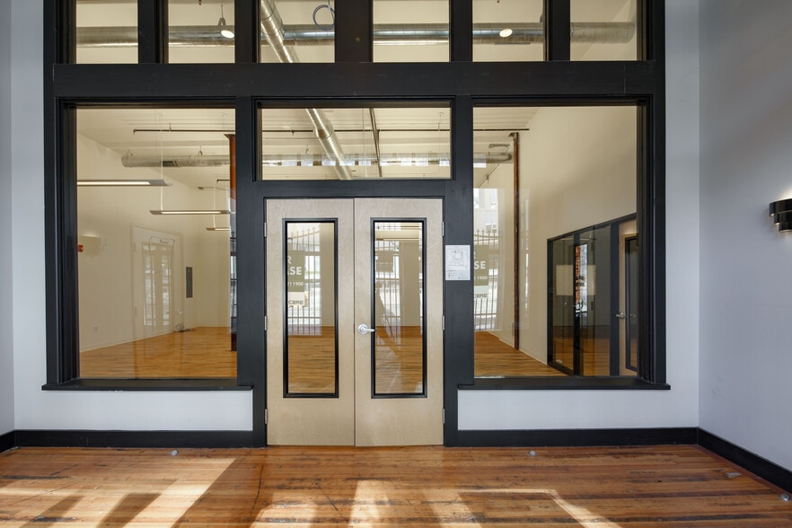 More Photos Of 9 SE 3rd Ave, Portland Loft Creative Space For Sale