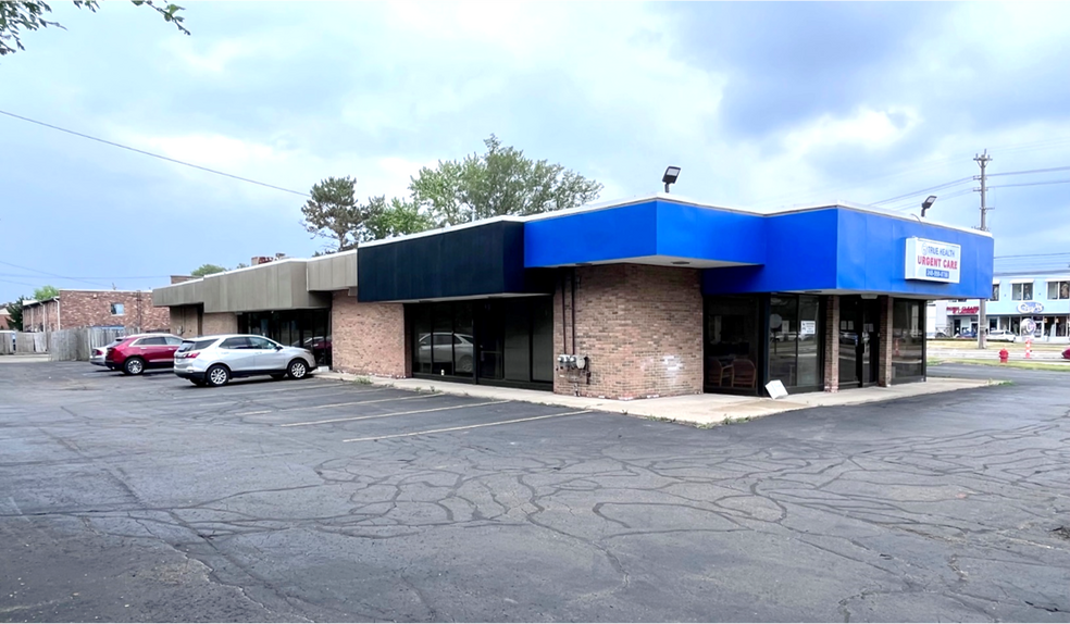 More Photos Of 30000 Orchard Lake Rd, Farmington Medical For Sale