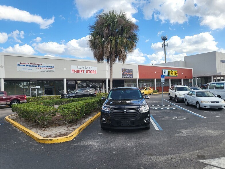 More Photos Of 2921 S Orlando Dr, Sanford General Retail For Lease