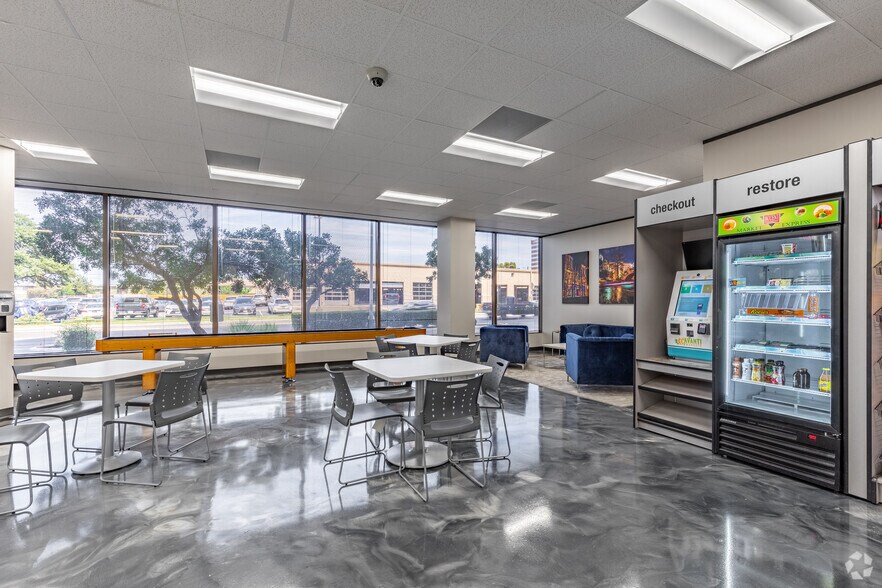 More Photos Of 613 NW Loop 410, San Antonio Office For Lease