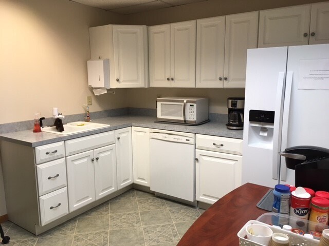 More Photos Of 2800 Freeway Blvd, Brooklyn Center Office For Lease