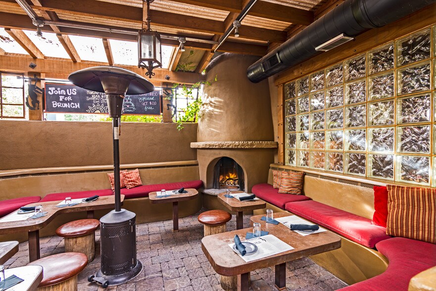 More Photos Of 6335 N 16th St, Phoenix Restaurant For Sale