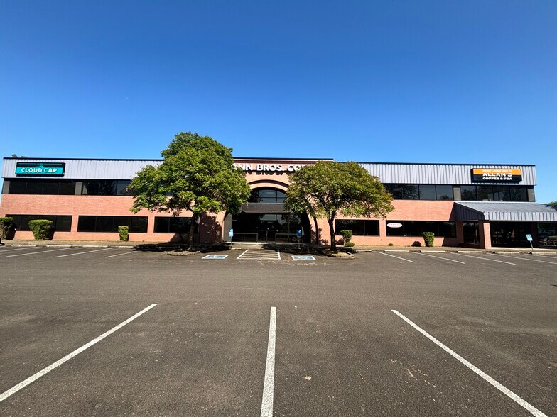 More Photos Of 1852 Fescue St SE, Albany Office For Sale