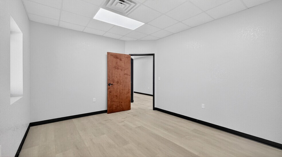 More Photos Of 16511 W Basin St, Odessa Industrial For Lease