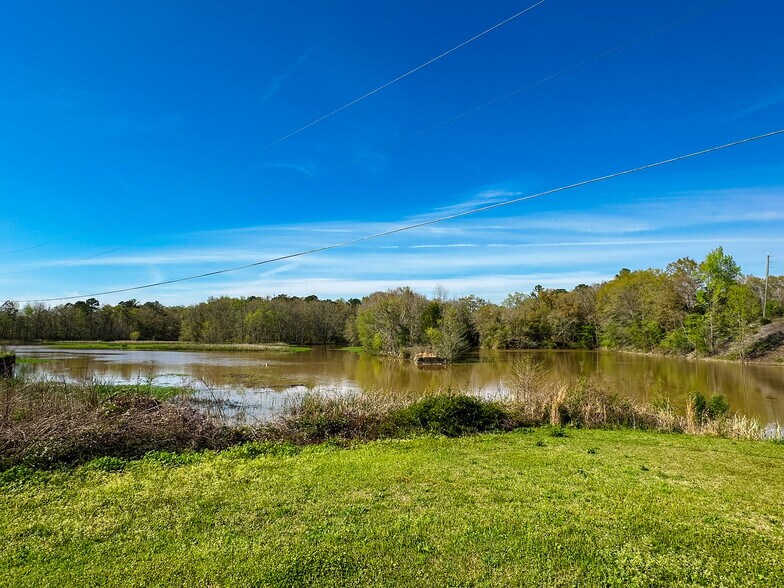 More Photos Of 1010 N Eufaula Ave, Eufaula Hotel For Sale