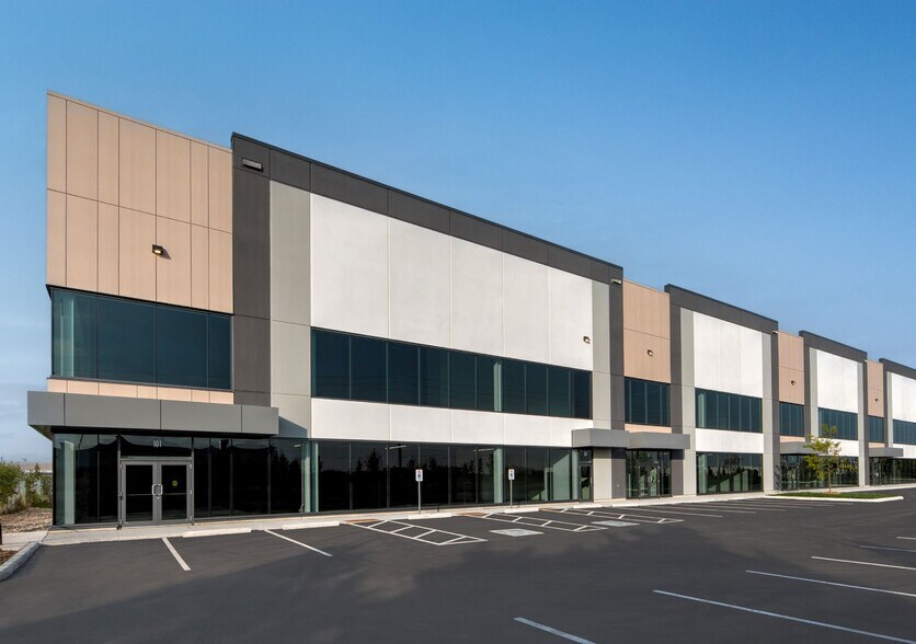 More Photos Of 399 Healey Rd, Caledon Warehouse For Lease