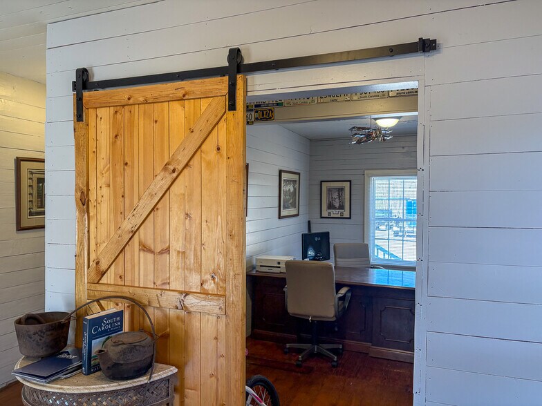 More Photos Of 732 Valley Ridge Rd, Swansea Land For Lease