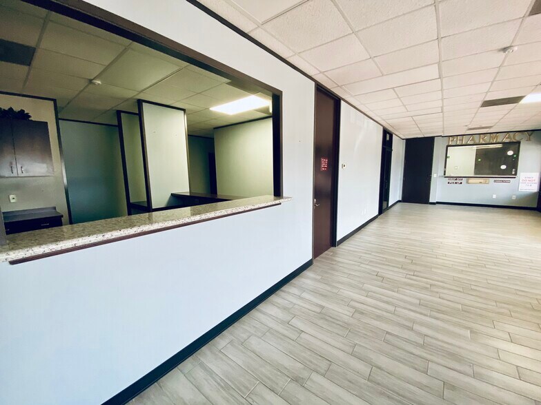 More Photos Of 5003 College Park Dr, Deer Park Light Distribution For Lease