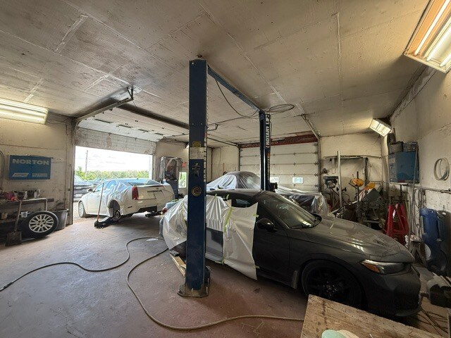 More Photos Of 3921 Donnelly Dr, Kemptville Auto Repair For Sale
