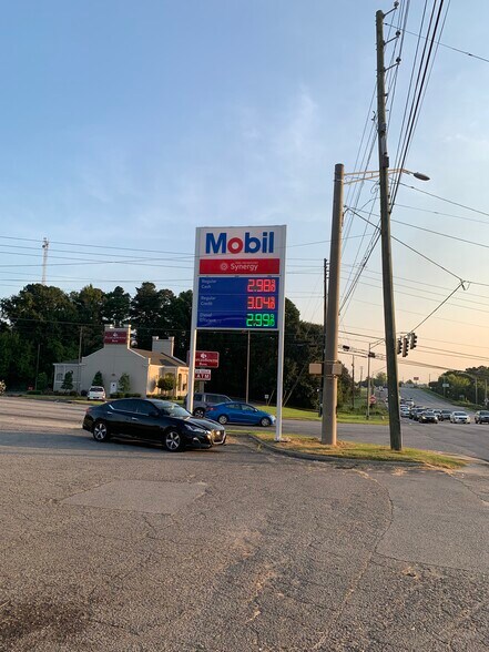 More Photos Of 1290 Gray Hwy, Macon-Bibb Service Station For Sale