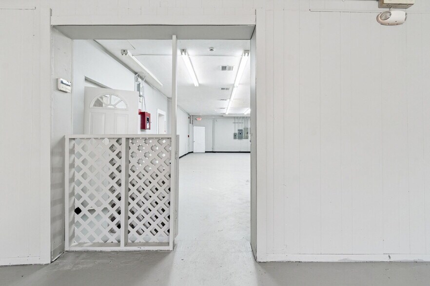 More Photos Of 715 McDuff Ave, Jacksonville Storefront Retail Residential For Sale