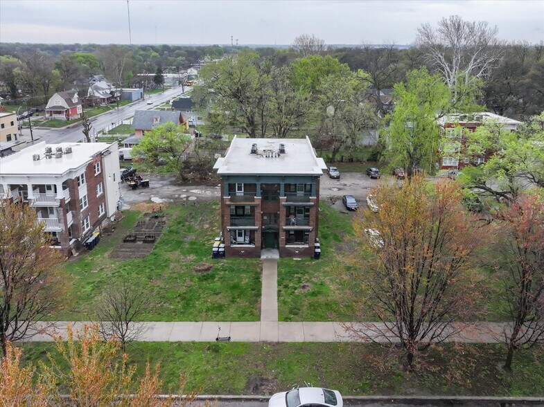 More Photos Of 2713-2715 Benton Blvd, Kansas City Apartments For Sale