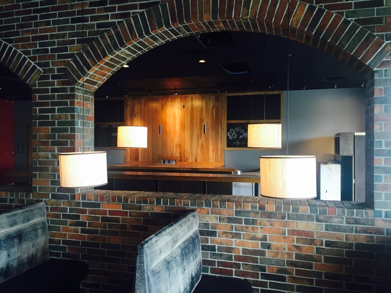 More Photos Of 1641 W 15th St, Fayetteville Freestanding For Lease