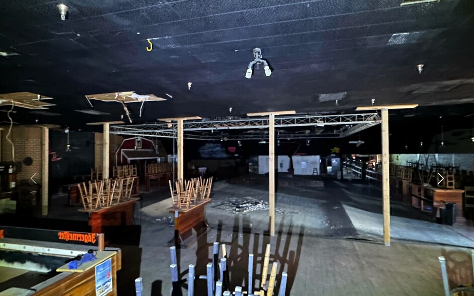 More Photos Of 304 S E St, San Bernardino Restaurant For Sale