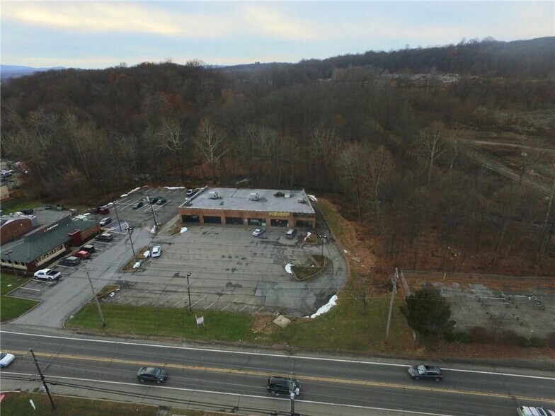 More Photos Of 77 N Plank Rd, Newburgh Freestanding For Lease