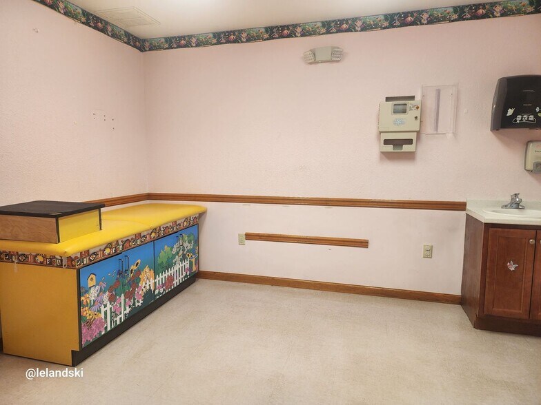 More Photos Of 147 Oakland Rd, Maynardville Medical For Sale