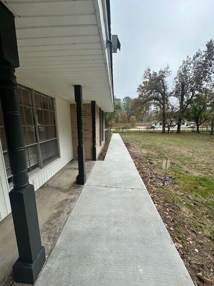 More Photos Of 2043 Cherry Laurel Dr, Spring Office For Lease