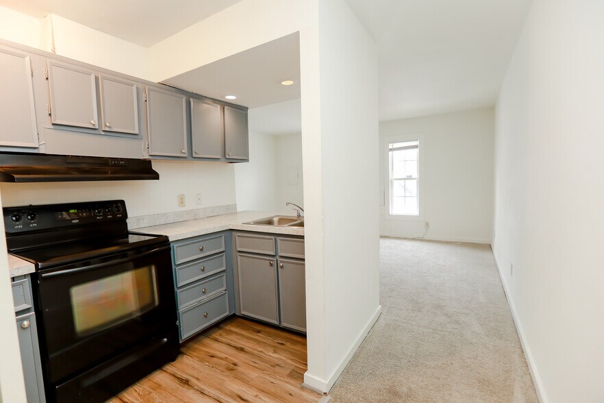 More Photos Of 3514-3528 South St, Portsmouth Apartments For Sale