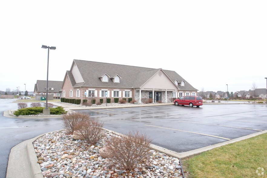 Primary Photo Of 10004 Lippincott Blvd, Davison Medical For Lease