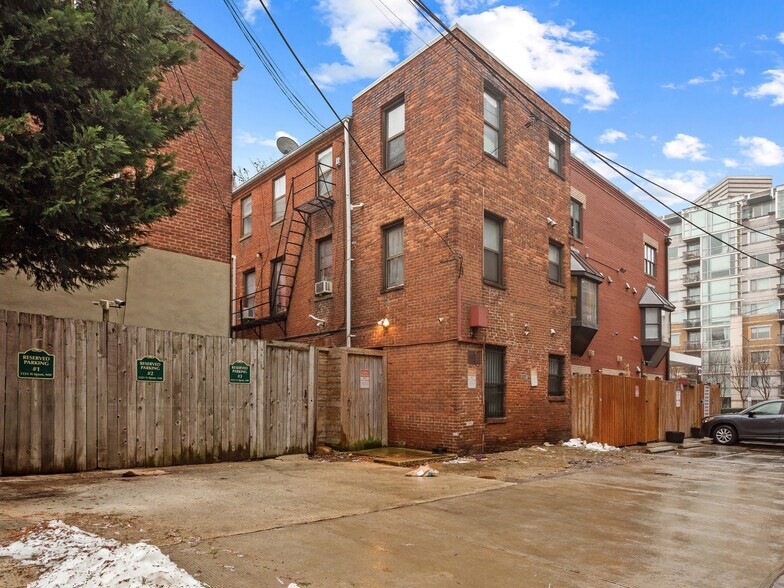 More Photos Of 1223 N St NW, Washington Apartments For Sale