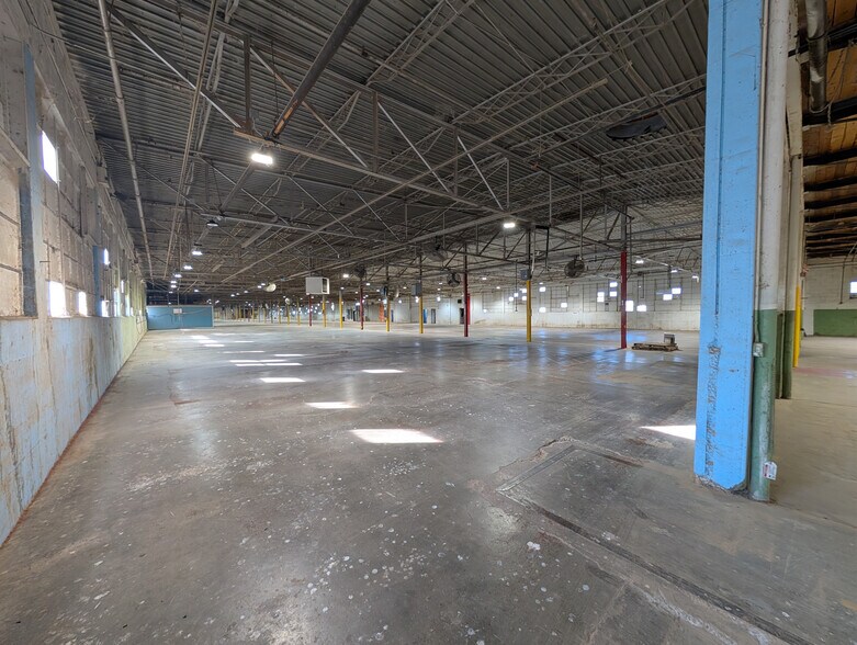 More Photos Of 200 N Galveston St, Cherryvale Industrial For Sale