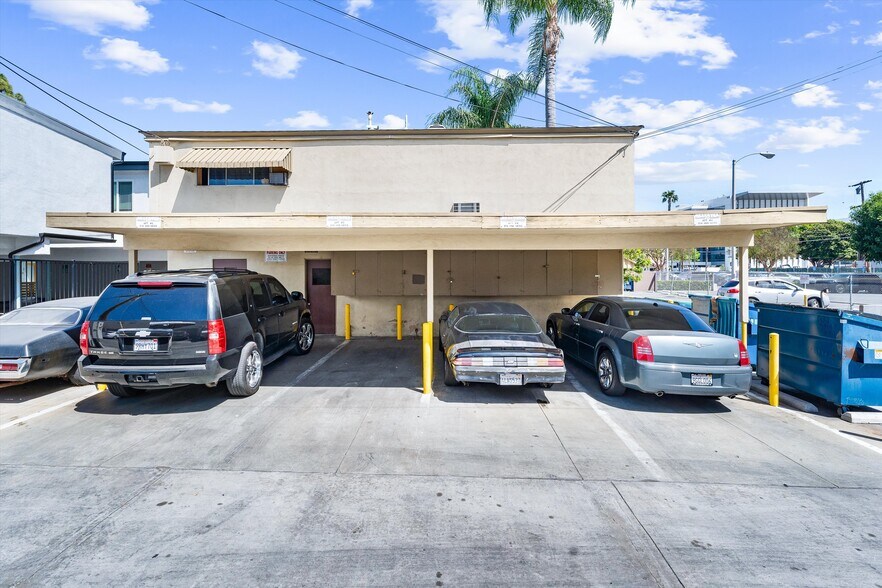 More Photos Of 817 N Parton St, Santa Ana Apartments For Sale