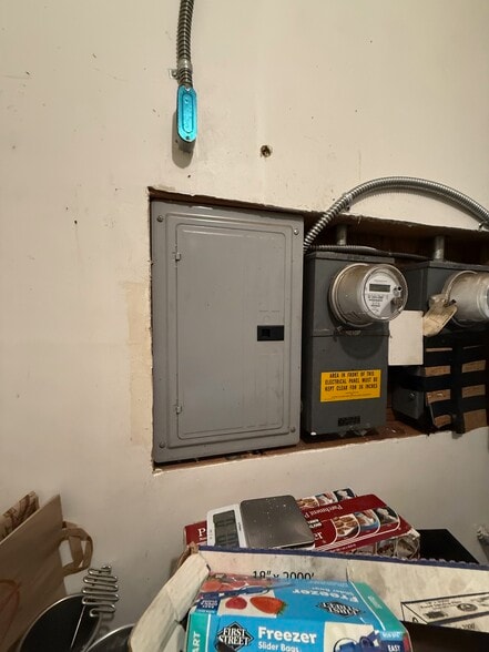 More Photos Of 301 N San Marino Ave, San Gabriel Freestanding For Sale