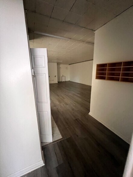 More Photos Of 1524 Madison Ave, Memphis Storefront Retail Office For Lease