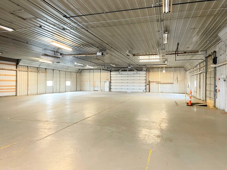 More Photos Of 14483 OH-31, Kenton Manufacturing For Sale