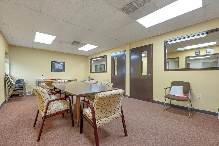 More Photos Of 11-25 Harding St, Middletown Warehouse For Lease